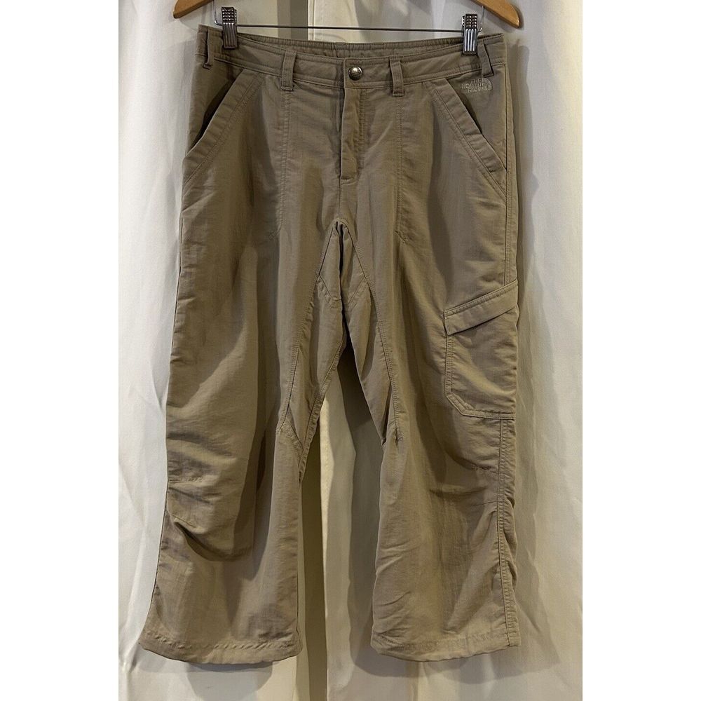 The North Face Mid-Rise Nylon Cargo Capri Pant Size 8‎